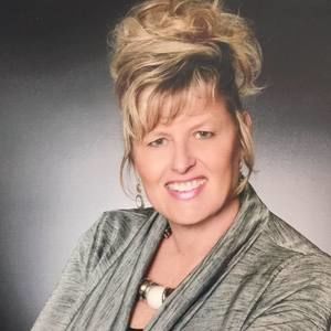 Meet your Posher, Gina